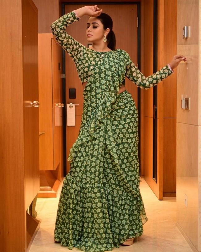 Poorna 16