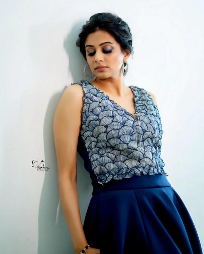 Priya Mani 10