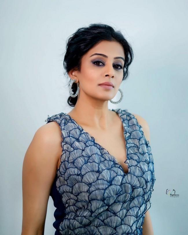 Priya Mani 12