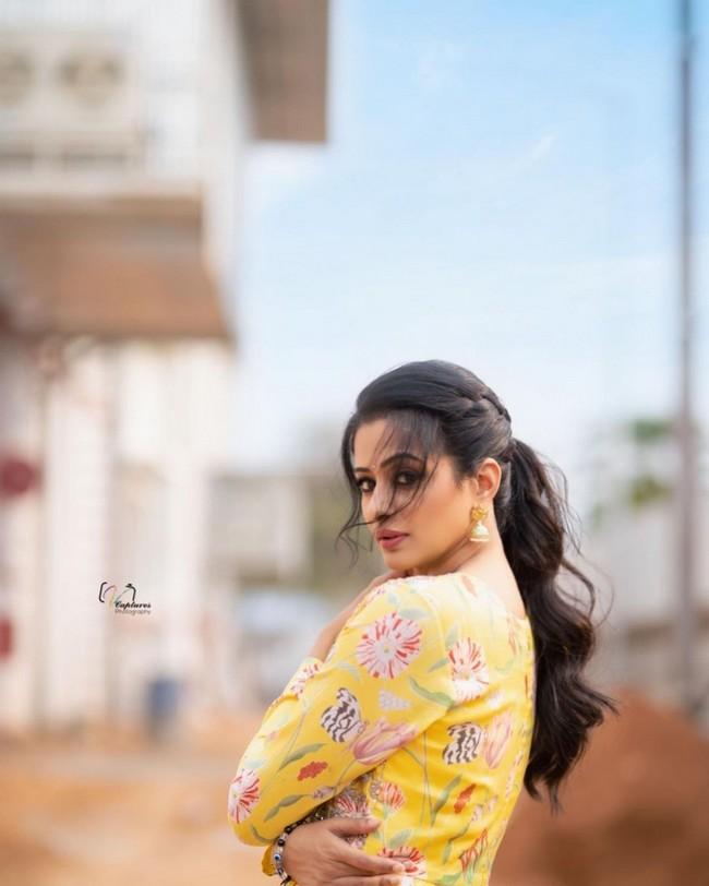 Priya Mani 7