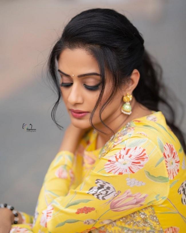 Priya Mani 8