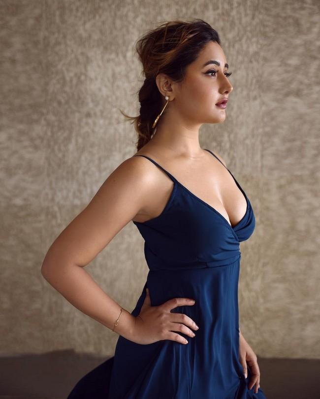 Rashami Desai 10