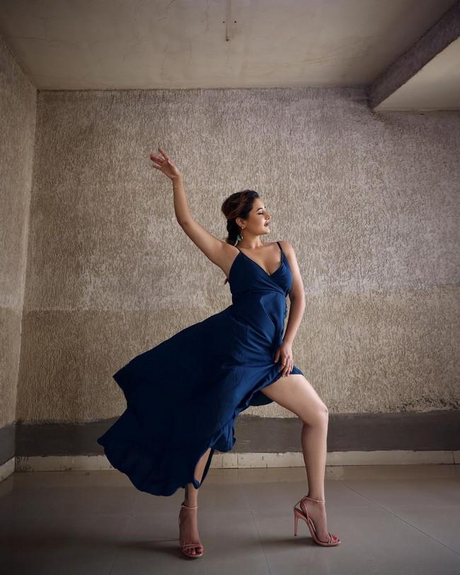 Rashami Desai 13