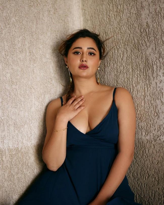 Rashami Desai 14