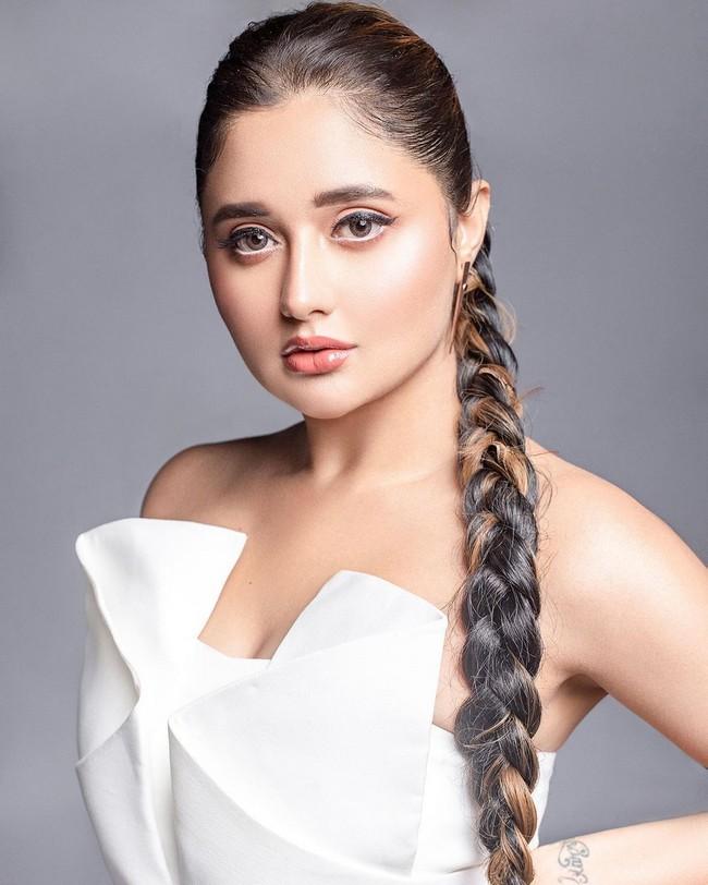 Rashami Desai 2