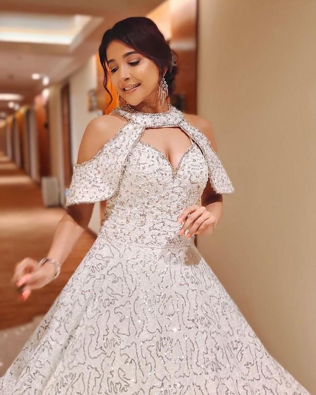 Sakshi Agarwal 12