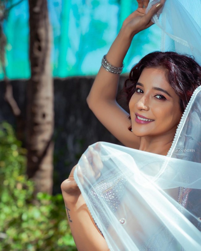 Sakshi Agarwal 13