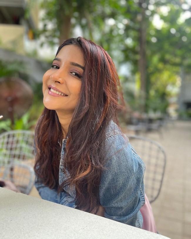 Sakshi Agarwal 4