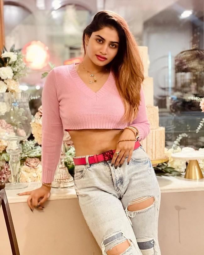 Shivani Narayanan 8
