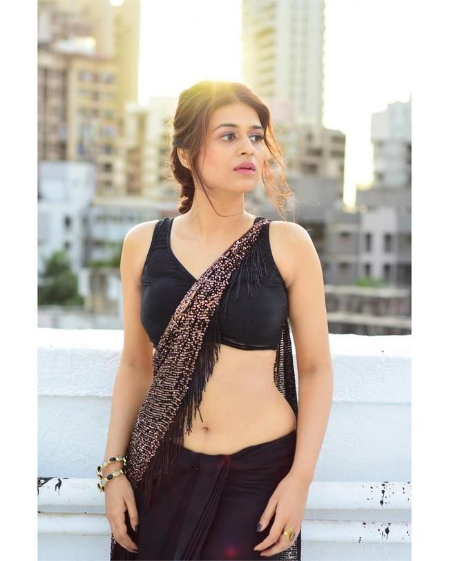 Shraddha Das 5