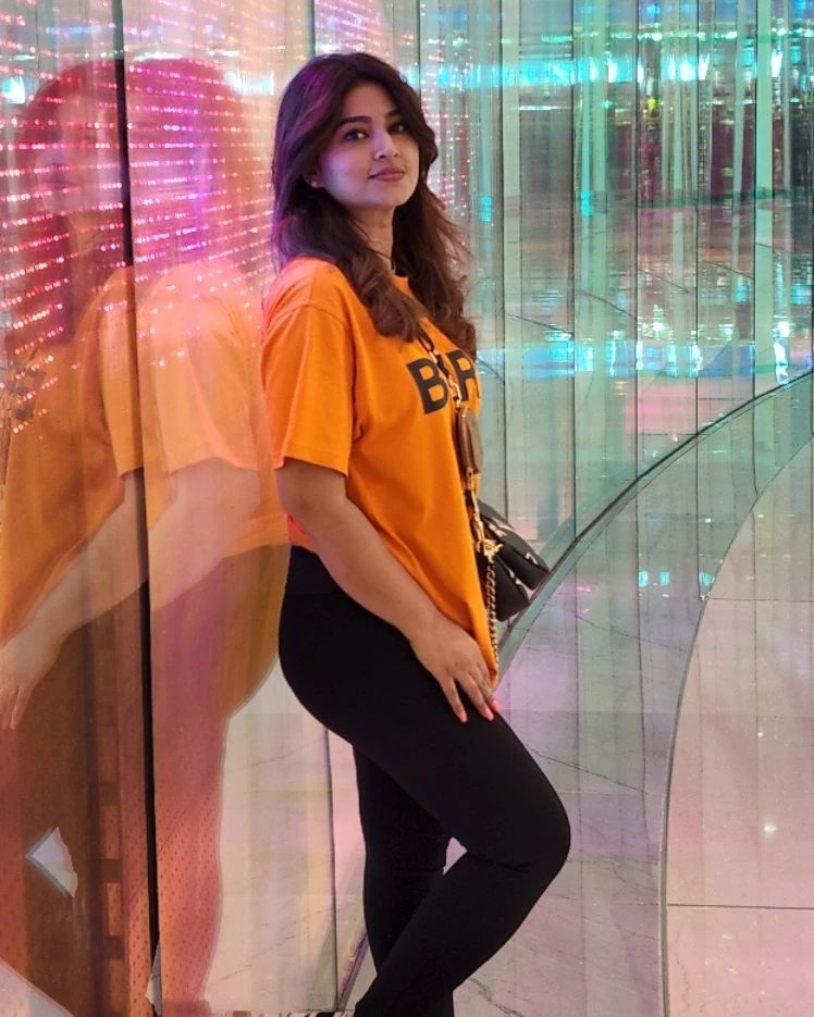Sneha (17)
