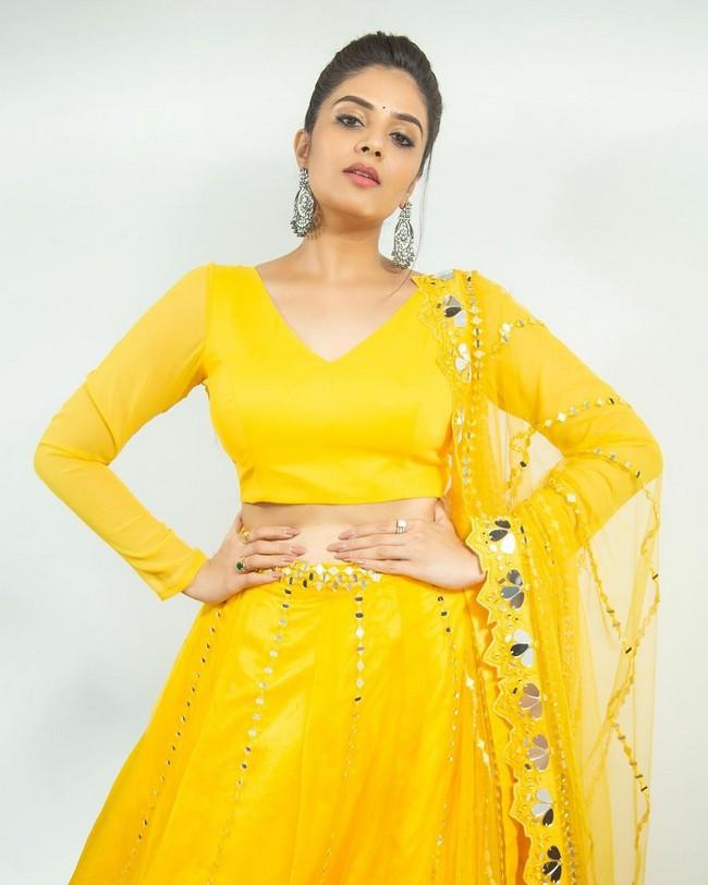 Sreemukhi 3