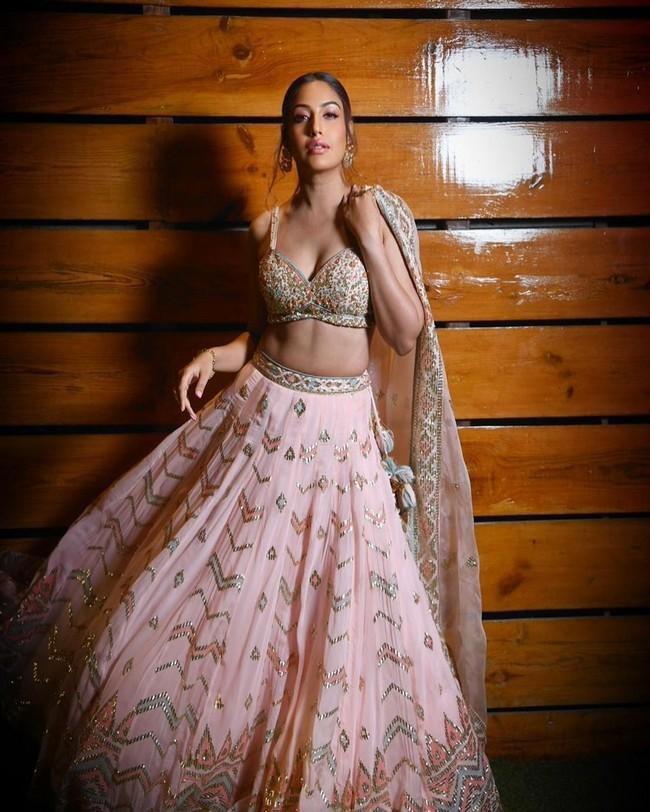 Surbhi Chandna 8