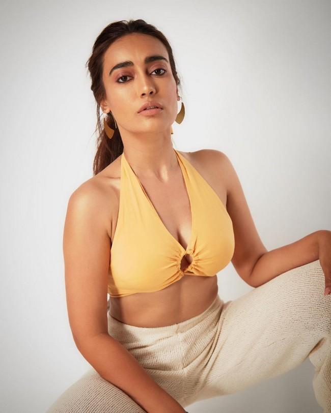 Surbhi Jyoti
