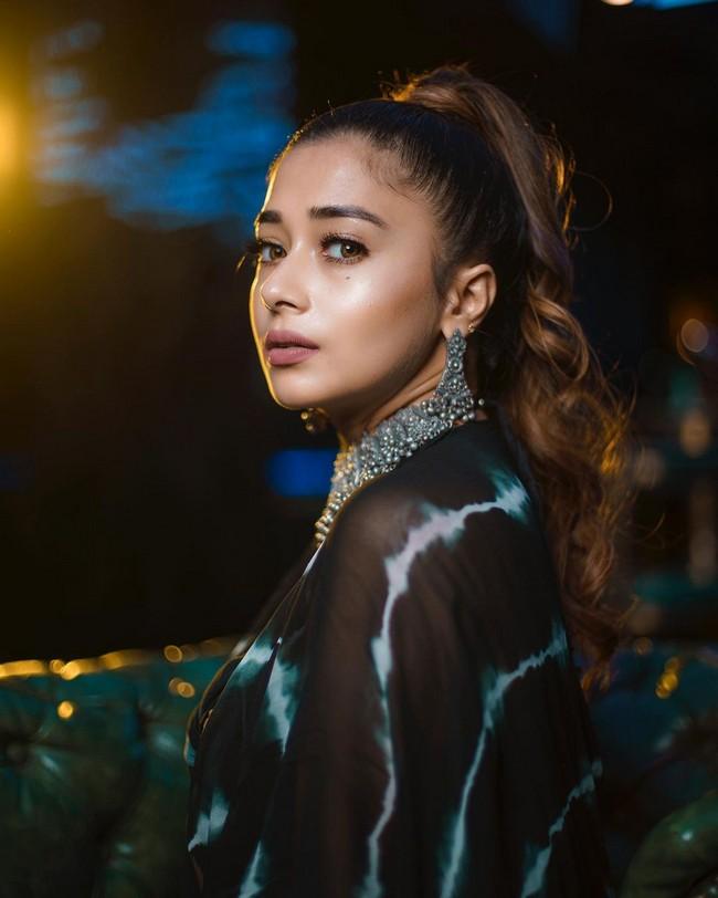 Tina Datta 6