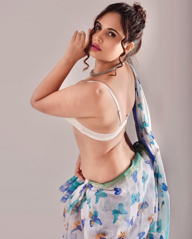 Anupma Agnihotri 24