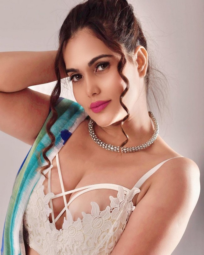 Anupma Agnihotri 8