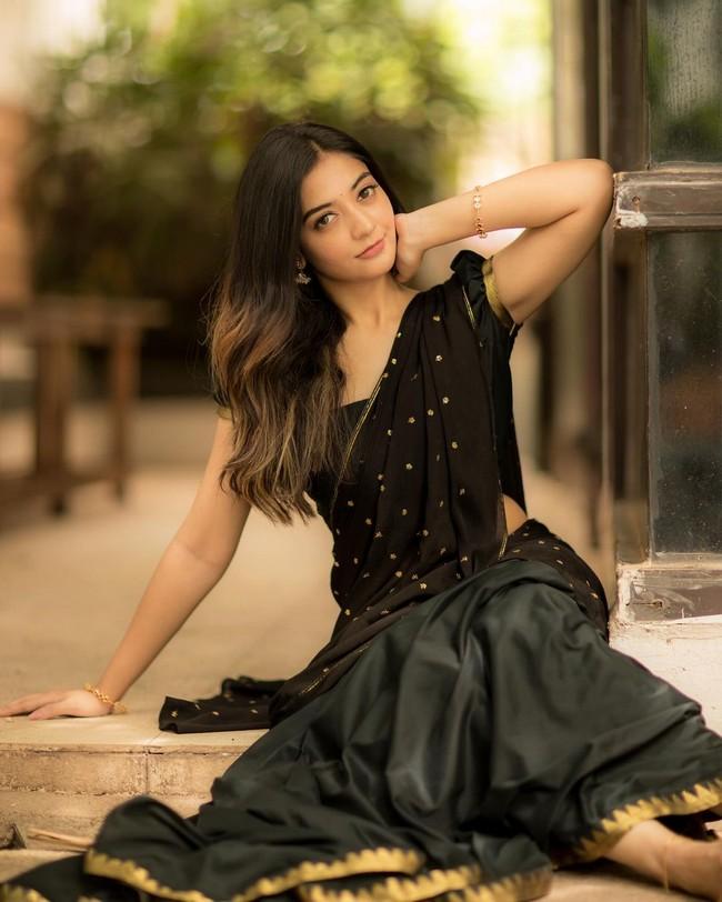 Athmika Sumithran 4