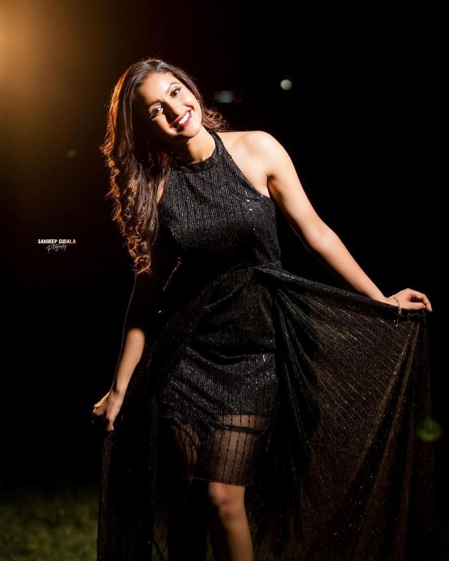 Deepika Pilli 15