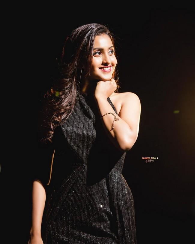 Deepika Pilli 18