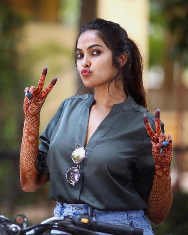 Divi Vadthya 2