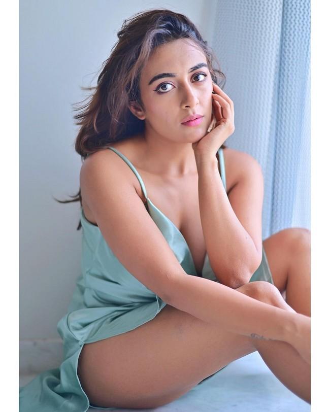 Jinal Joshi 10