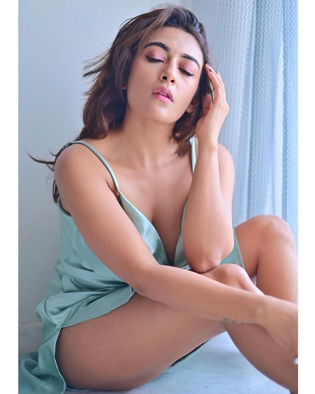 Jinal Joshi 15