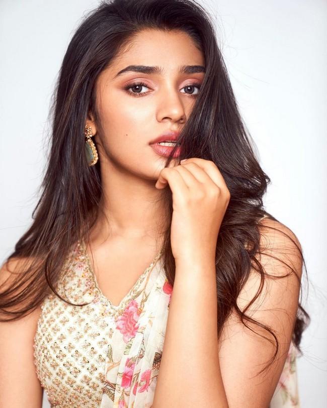 Krithi Shetty 5