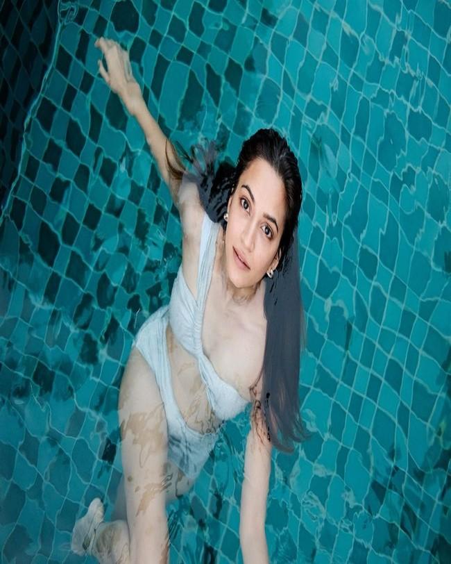 Kriti Kharbanda 9
