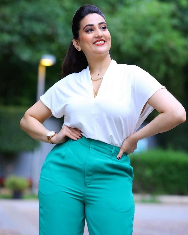 Manjusha 16