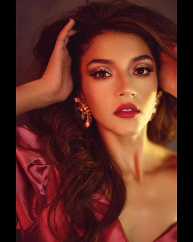 Mehreen Pirzadaa 9