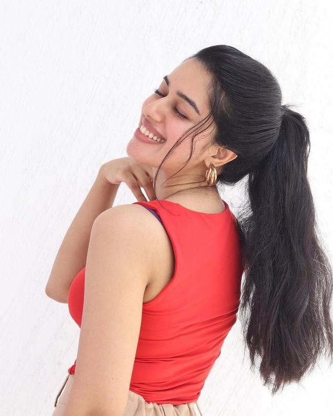 Mirnalini Ravi 3