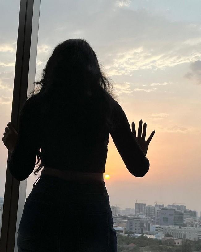 Mirnalini Ravi 8