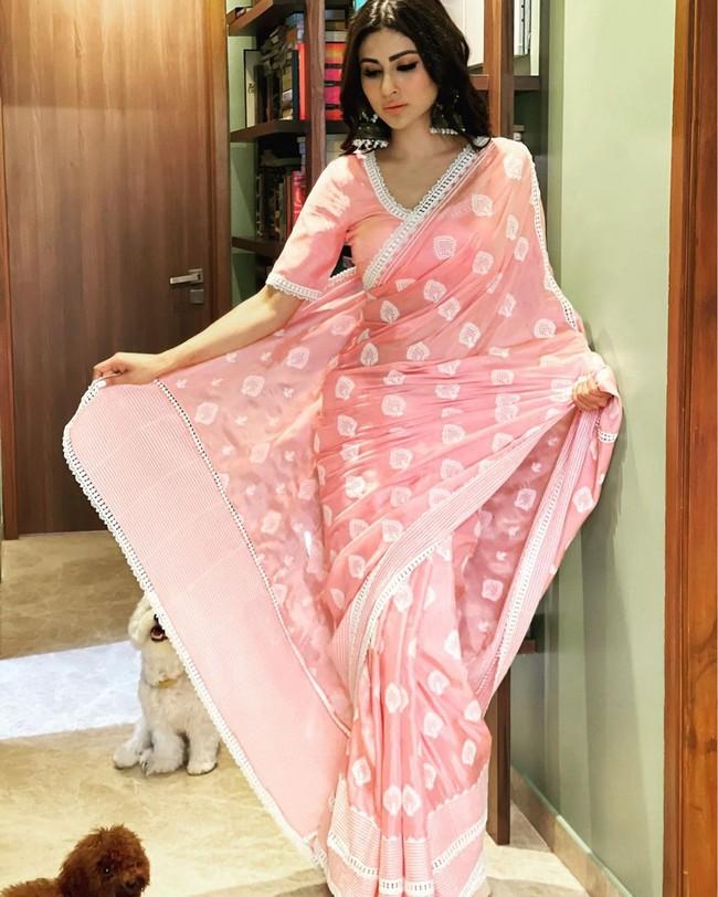 Mouni Roy 12
