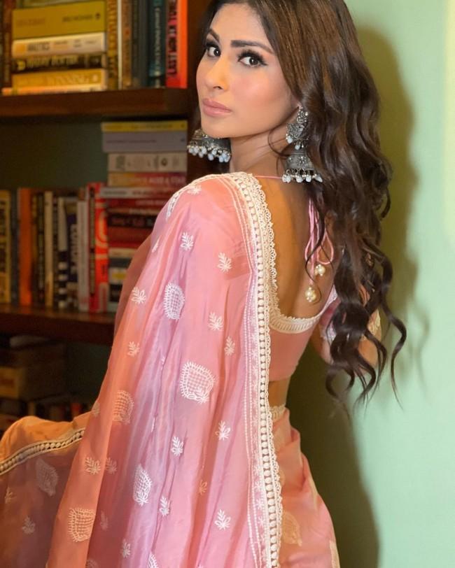 Mouni Roy 13