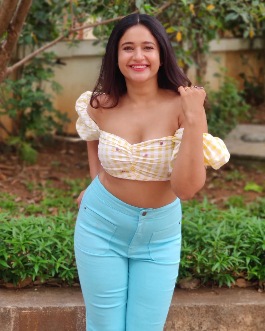 Poonam Bajwa (10)