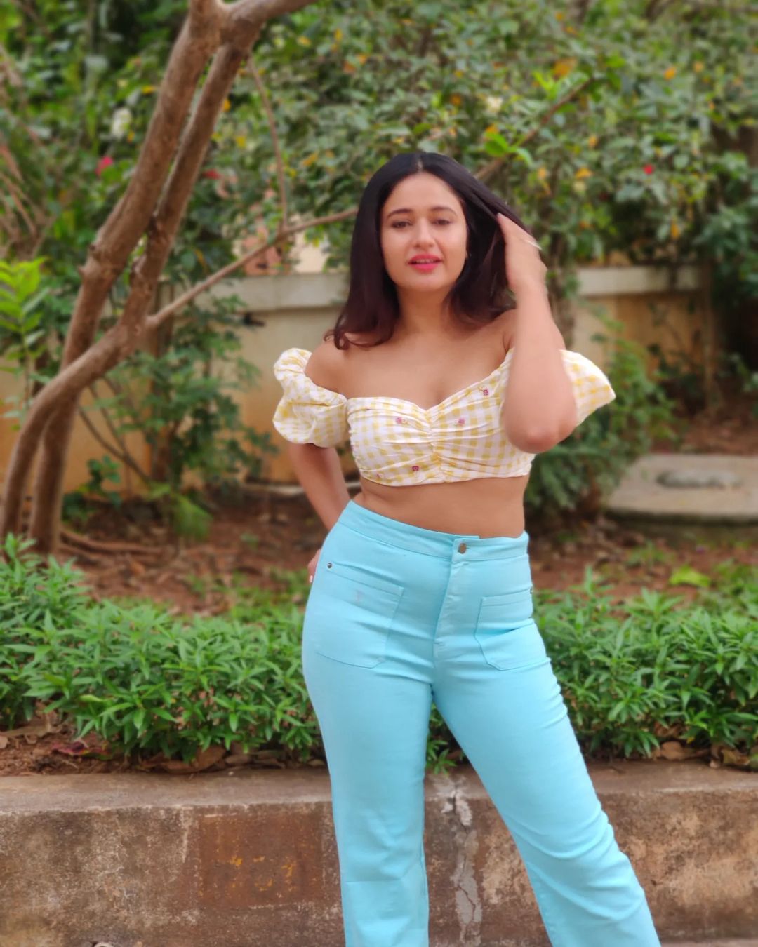 Poonam Bajwa (6)