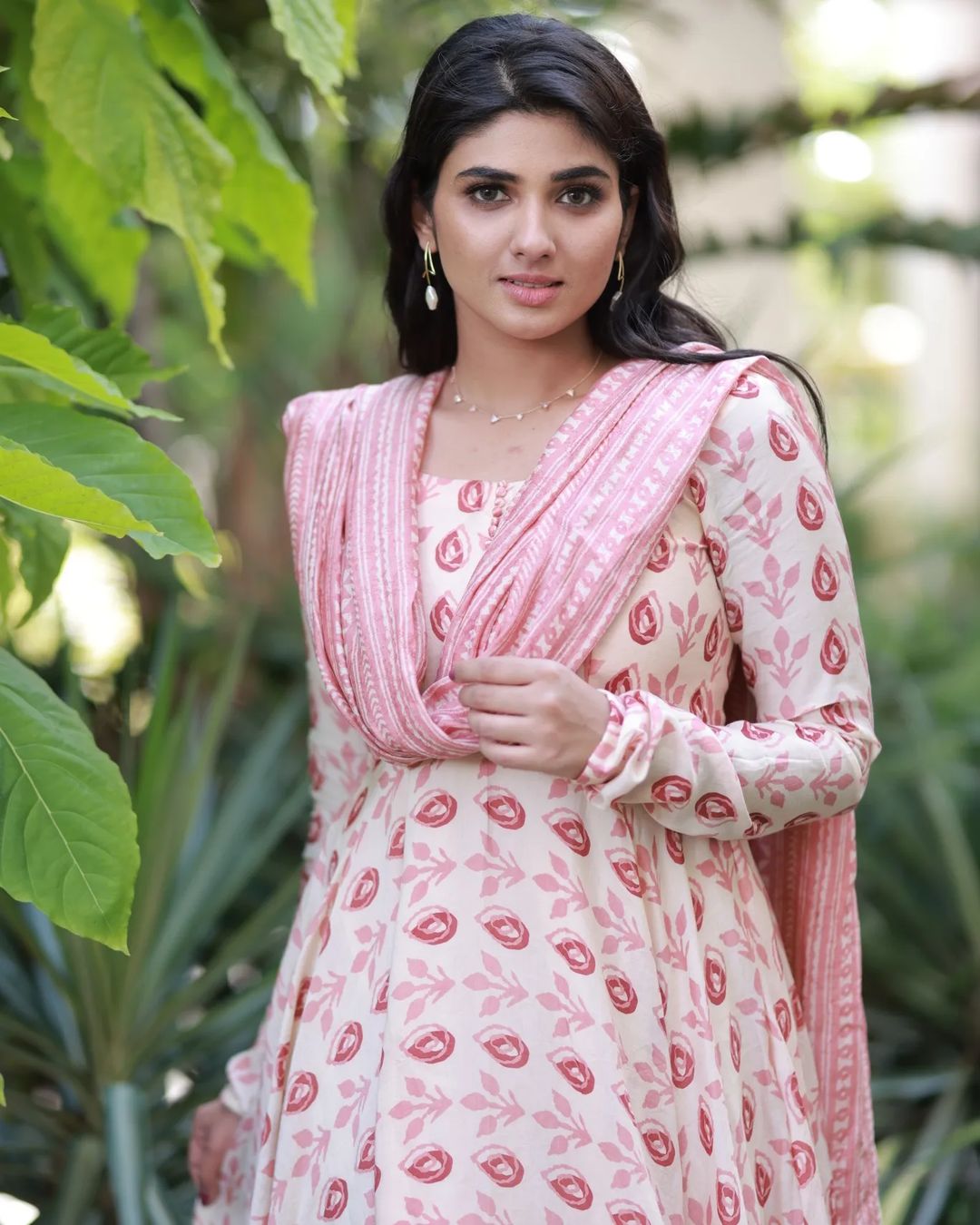Pragya Nagra (10)