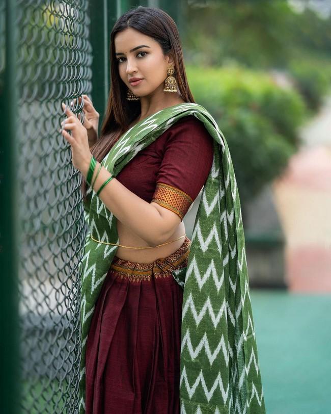 Pujita Ponnada 4
