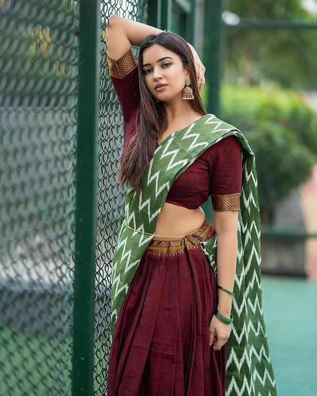 Pujita Ponnada 6