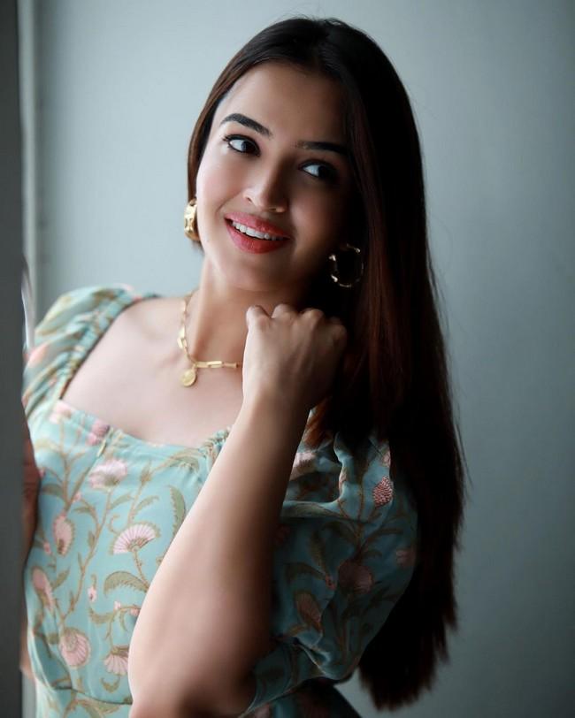 Pujita Ponnada 8