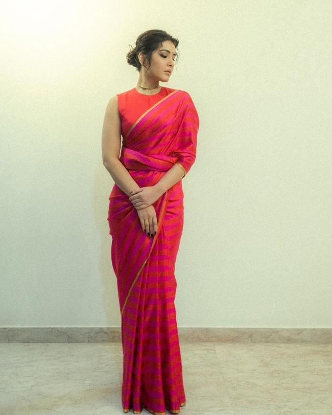 Raashii Khanna 3