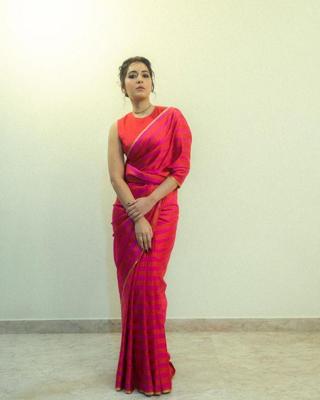 Raashii Khanna 5