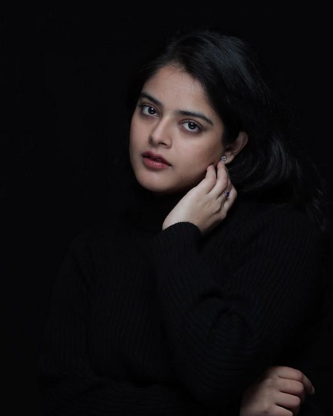 Riddhi Kumar 10