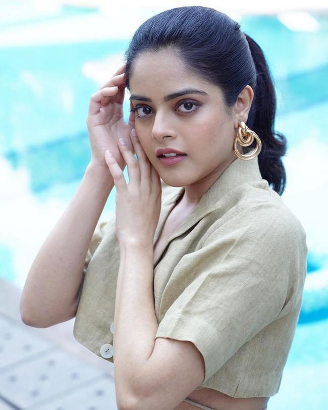 Riddhi Kumar 7