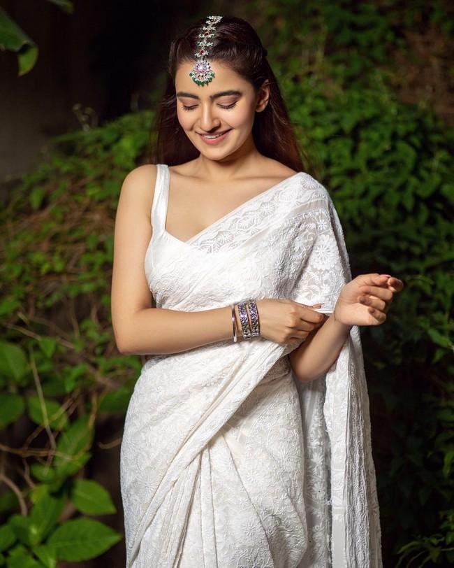 Rukshar Dhillon 3