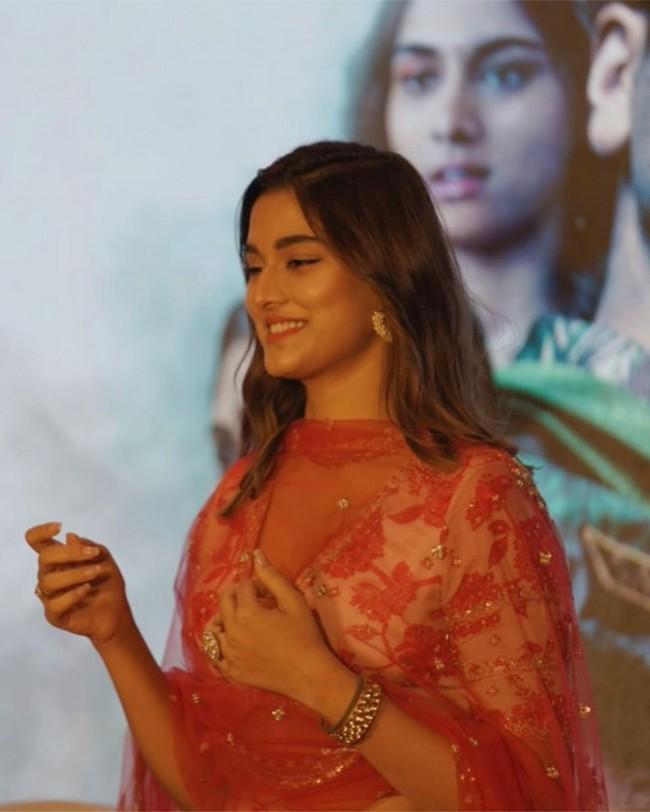 Saiee M Manjrekar 2