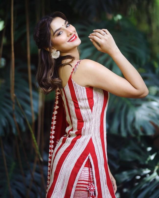 Saiee M Manjrekar 5