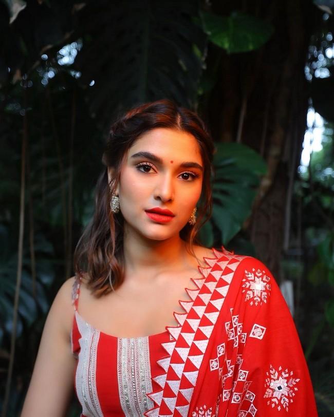 Saiee M Manjrekar 6