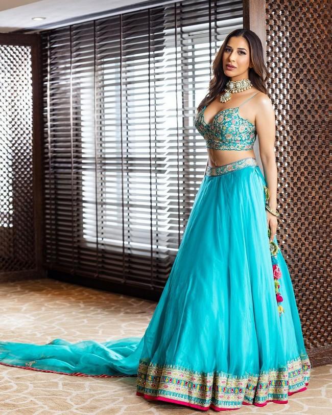 Sophie Choudry